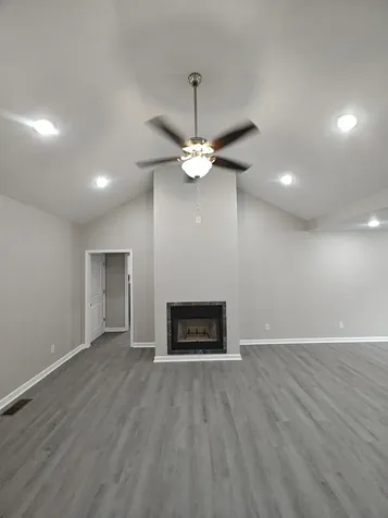 689 W Main Street Alexandria TN 37012