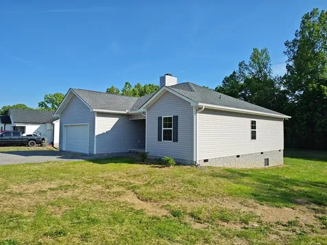689 W Main Street Alexandria TN 37012