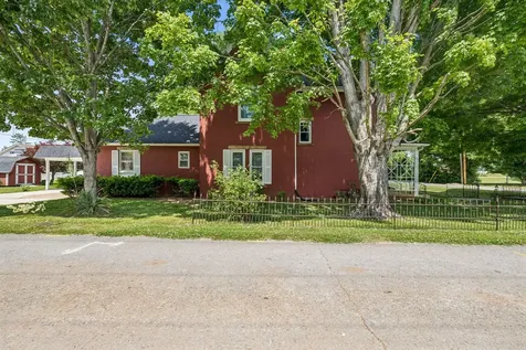 103 Cowan St, W Cowan TN 37318