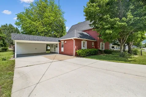 103 Cowan St, W Cowan TN 37318