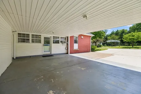 103 Cowan St, W Cowan TN 37318