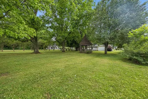 103 Cowan St, W Cowan TN 37318