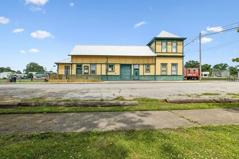 103 Cowan St, W Cowan TN 37318
