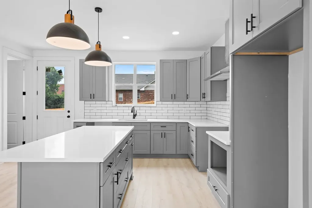3123 River Drive Nashville TN 37218