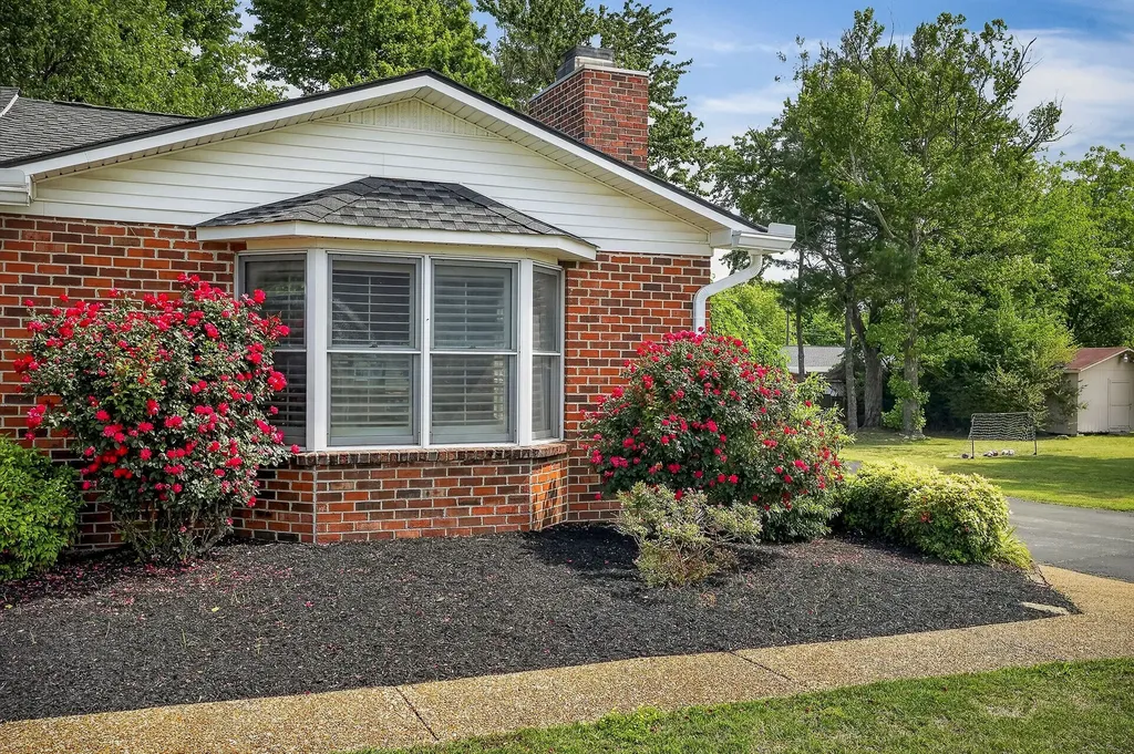 708 Dry Creek Road Smithville TN 37166