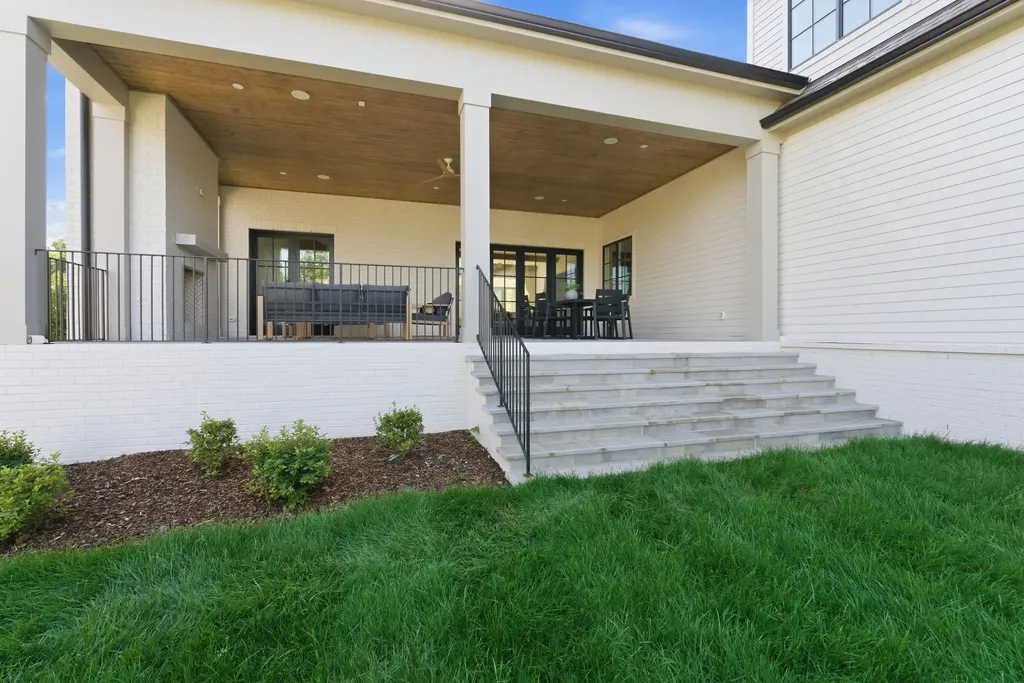 4520 Belmont Park Terrace Nashville TN 37215