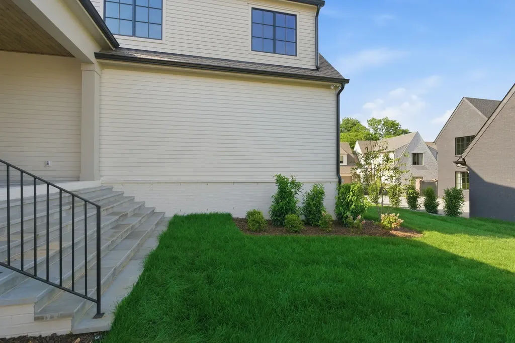 4520 Belmont Park Terrace Nashville TN 37215