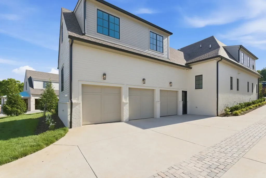 4520 Belmont Park Terrace Nashville TN 37215