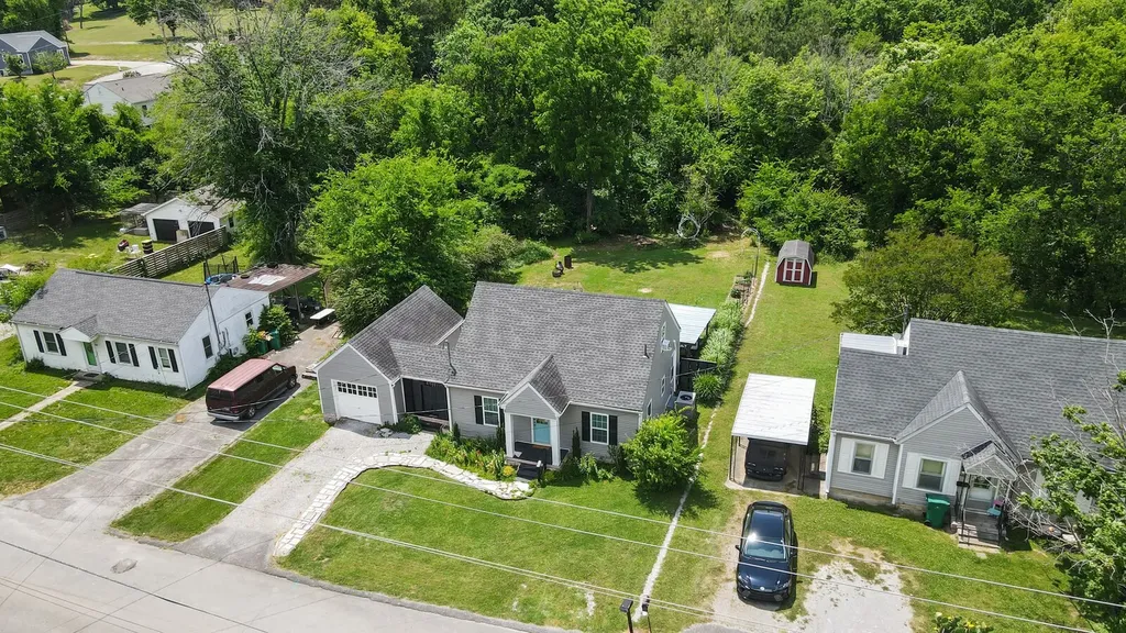 336 W End Ave, N Lewisburg TN 37091