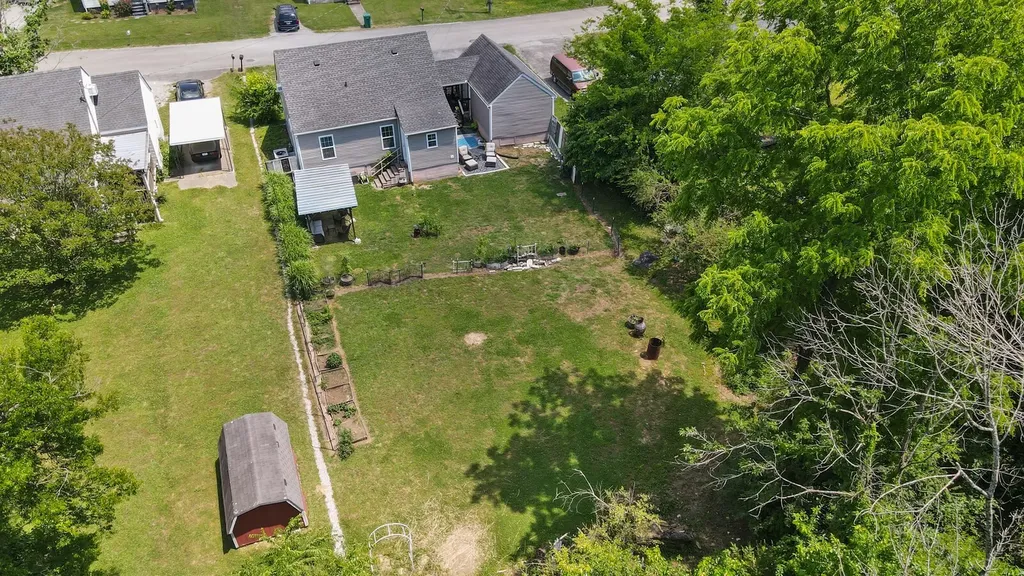 336 W End Ave, N Lewisburg TN 37091
