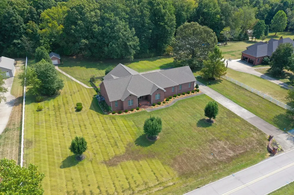 629 Mobley Road Clarksville TN 37043