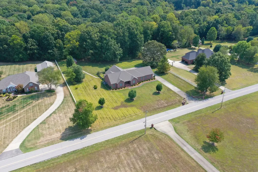 629 Mobley Road Clarksville TN 37043