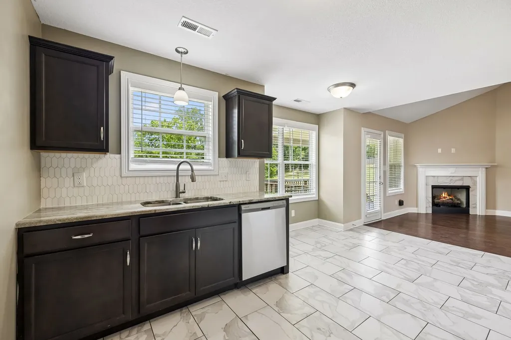 2280 Colston Drive Clarksville TN 37042