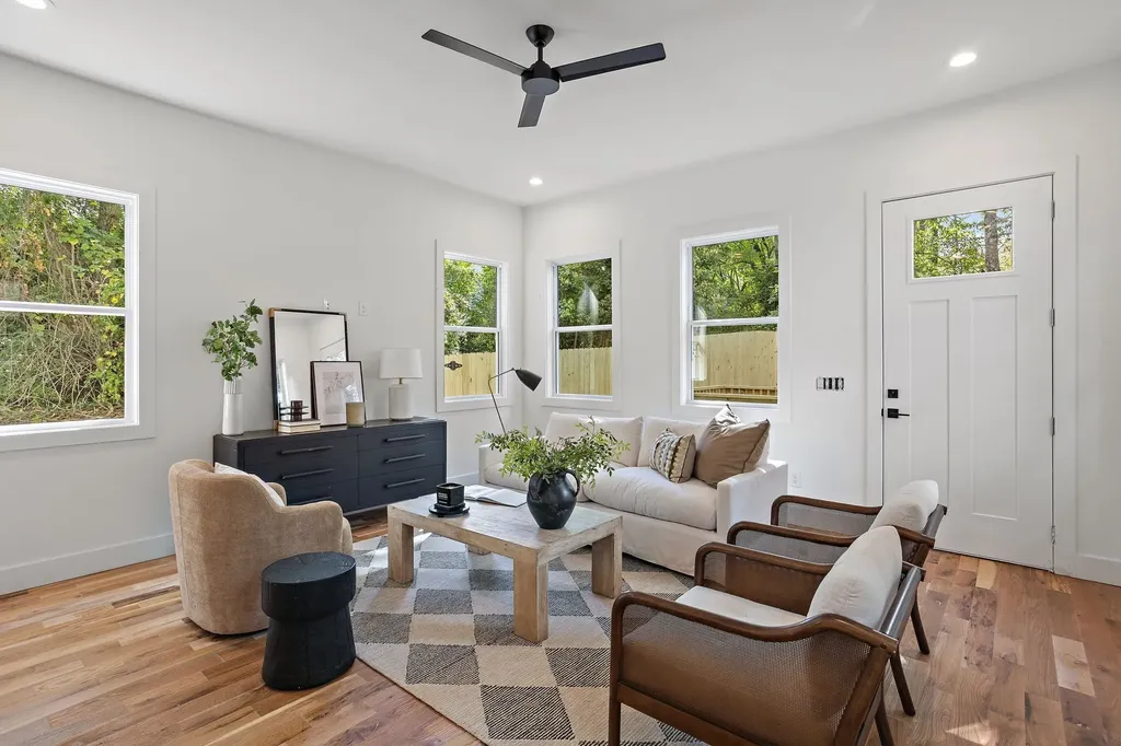 2237 Cruzen Street Nashville TN 37211
