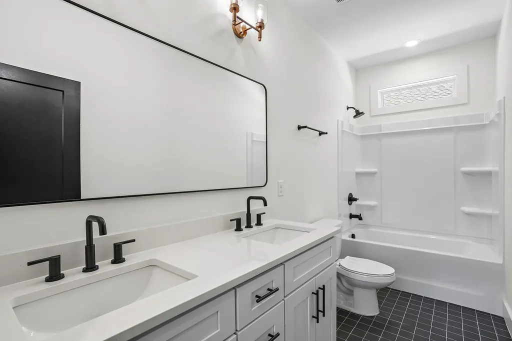 2237 Cruzen Street Nashville TN 37211