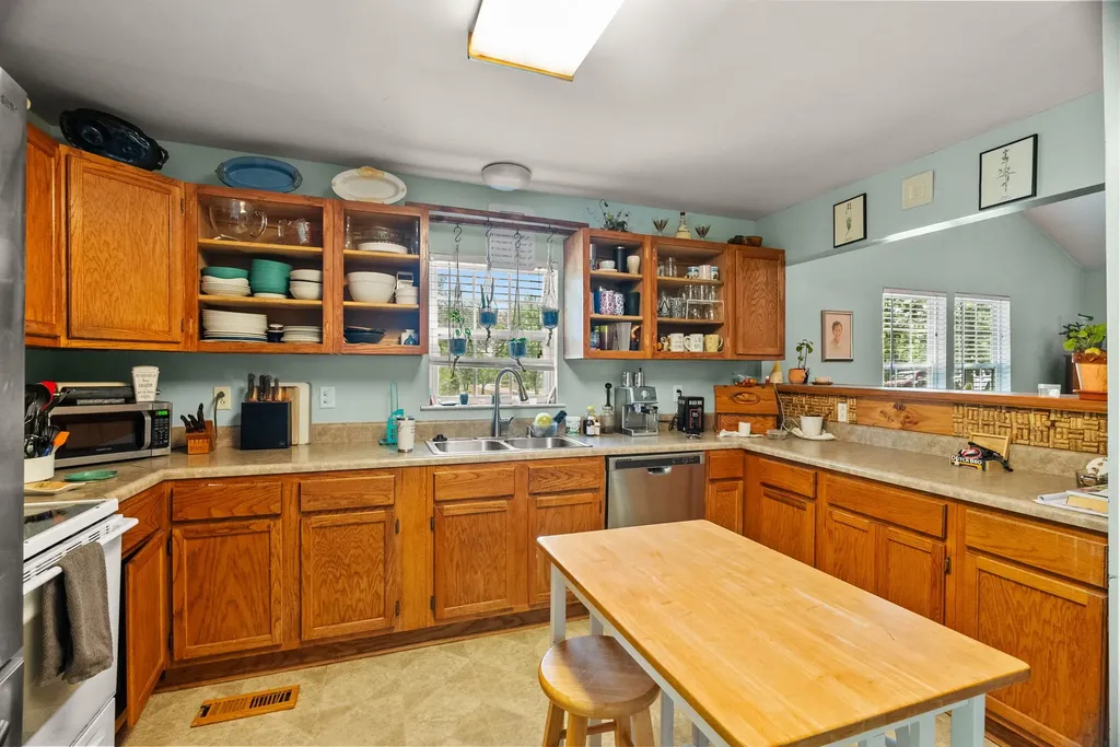 1098 Old Dickerson Pike Goodlettsville TN 37072