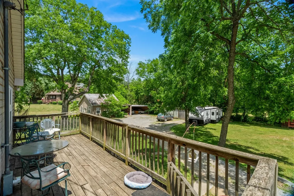 1098 Old Dickerson Pike Goodlettsville TN 37072