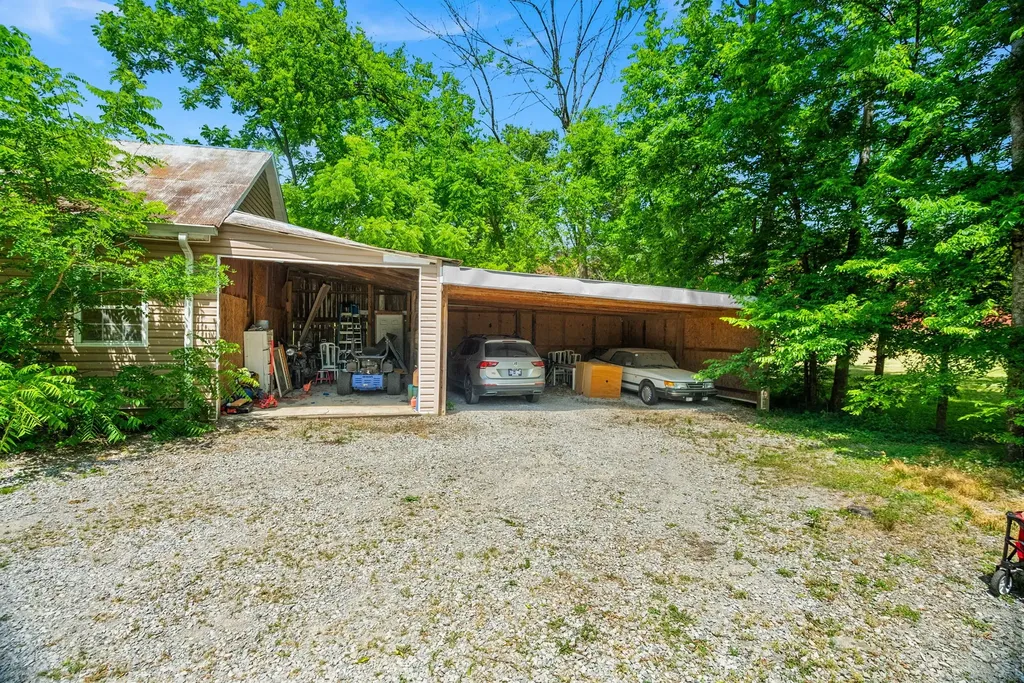 1098 Old Dickerson Pike Goodlettsville TN 37072
