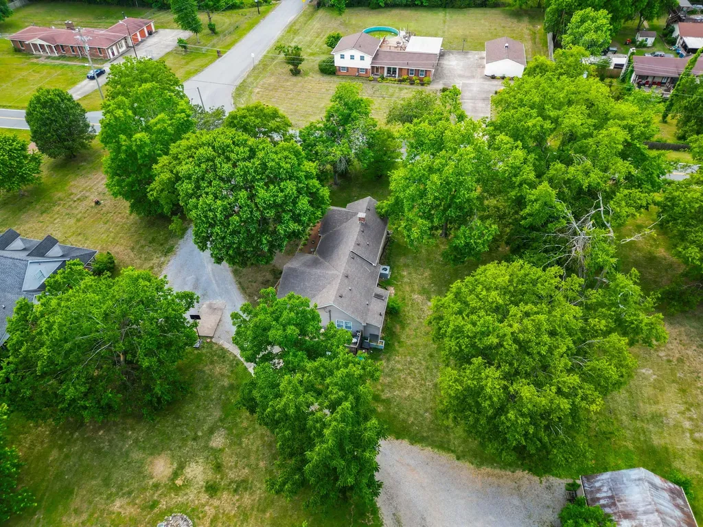 1098 Old Dickerson Pike Goodlettsville TN 37072