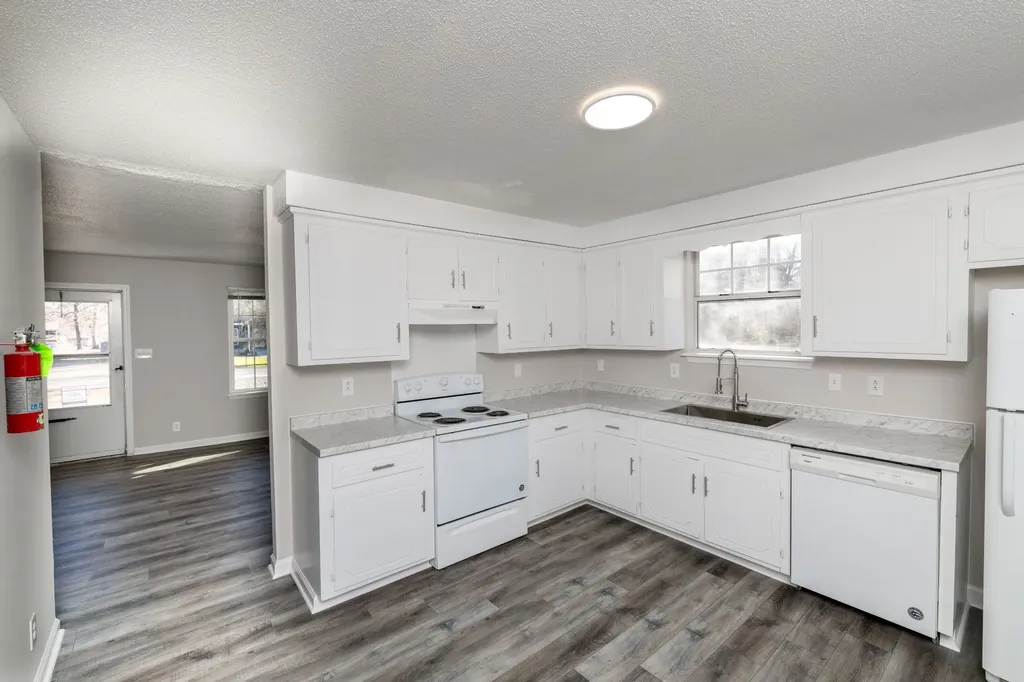 410 Roselawn Drive Clarksville TN 37042