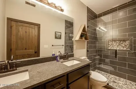 1563 Mountain Dreams Way Sevierville TN 37862