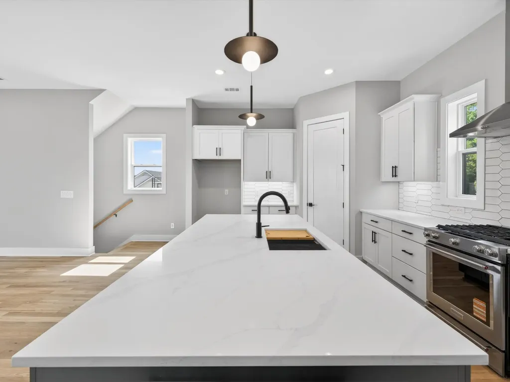 5915B Maxon Avenue Nashville TN 37209