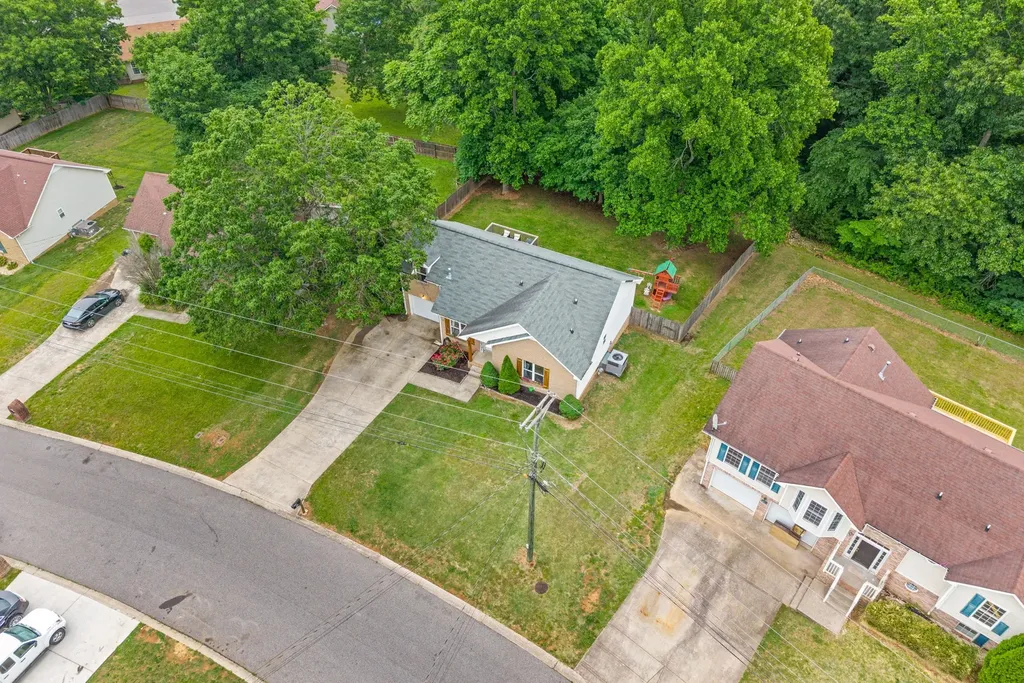 800 Leigh Ann Drive Clarksville TN 37042