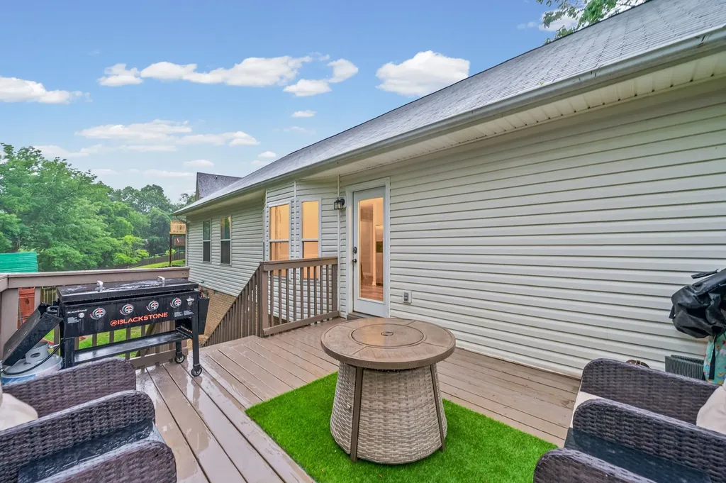 800 Leigh Ann Drive Clarksville TN 37042