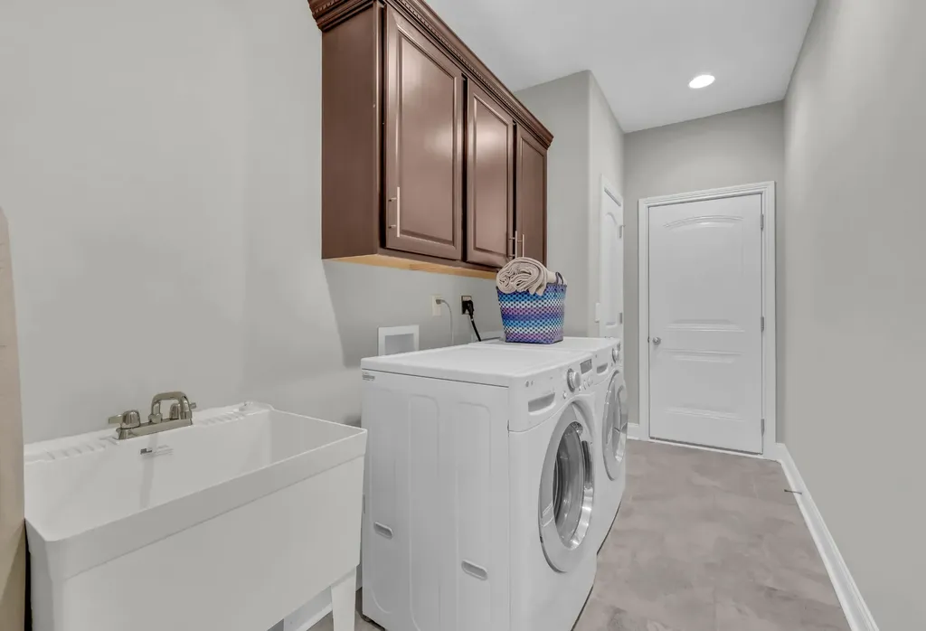 221 Allie Kat Way Clarksville TN 37042