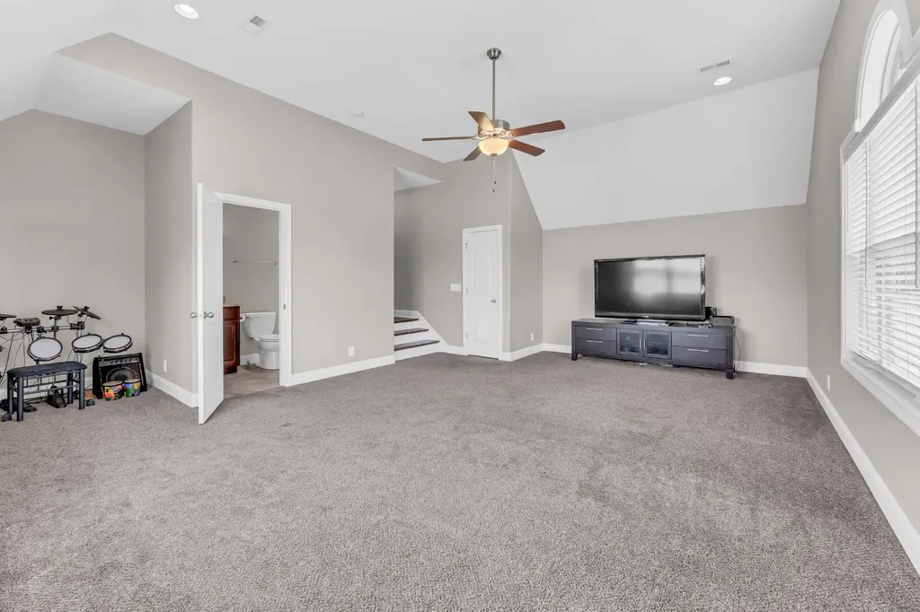 221 Allie Kat Way Clarksville TN 37042
