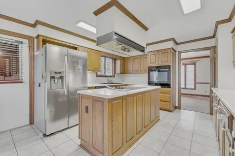 31 Colonial Cove Jackson TN 38305
