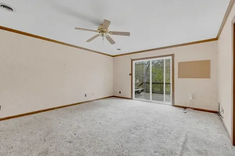 31 Colonial Cove Jackson TN 38305