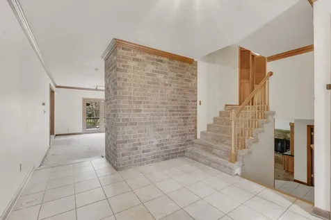 31 Colonial Cove Jackson TN 38305