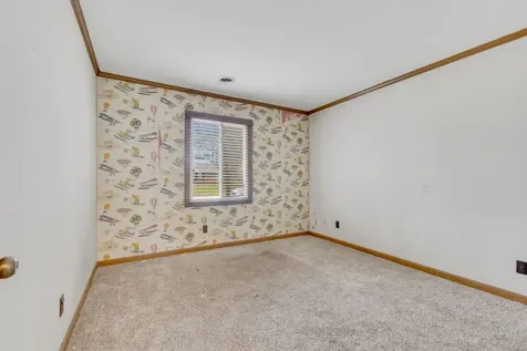 31 Colonial Cove Jackson TN 38305