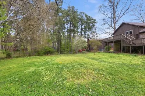 31 Colonial Cove Jackson TN 38305
