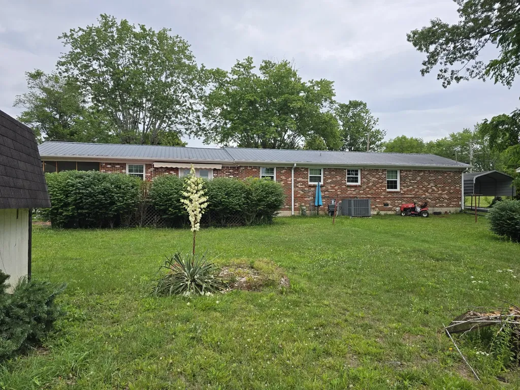 203 Cherry Lane Mcminnville TN 37110