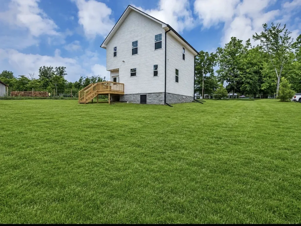 5800 Sanders Road Lyles TN 37098