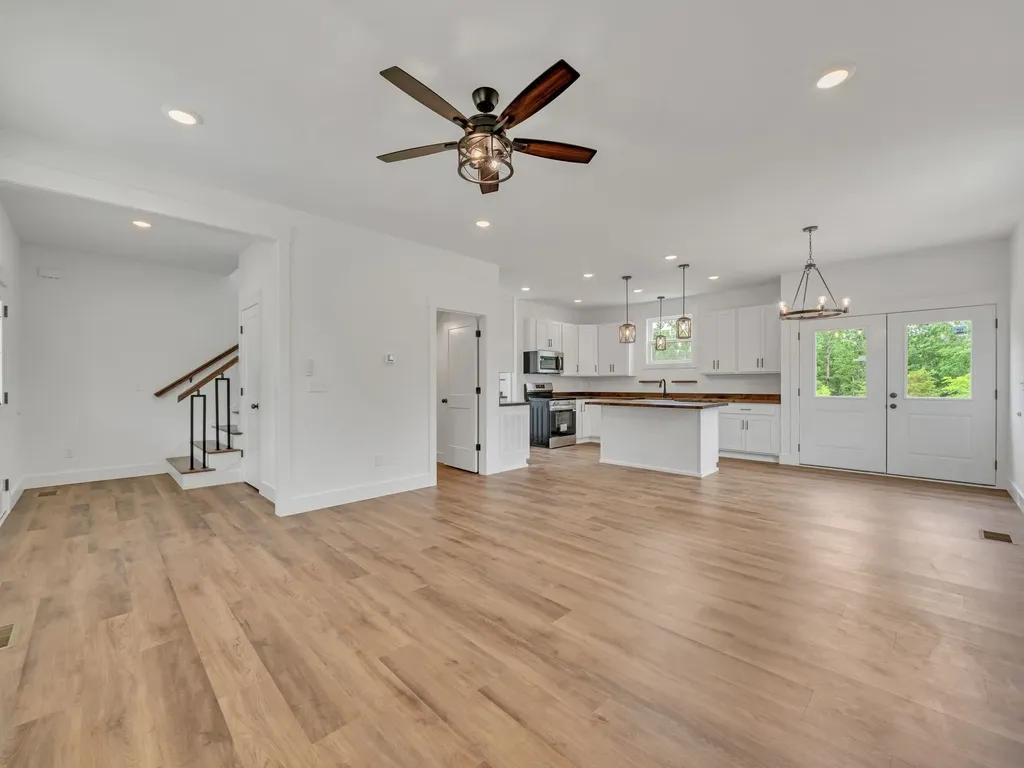 5800 Sanders Road Lyles TN 37098