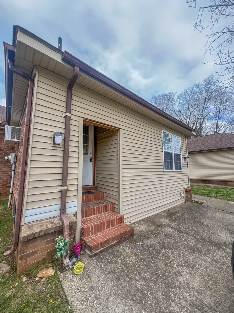 169 Condor Court Clarksville TN 37042