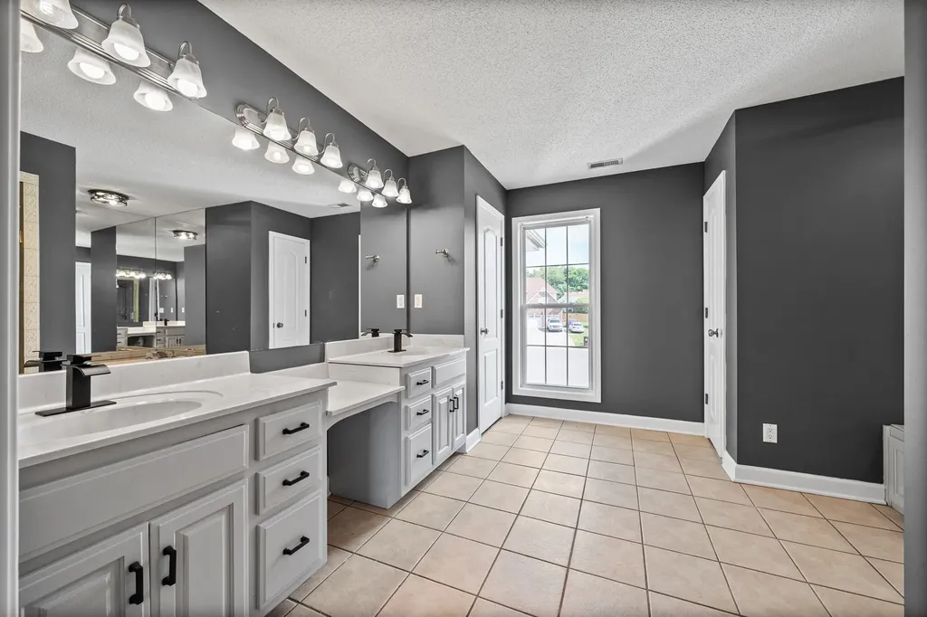 212 Trey Court Clarksville TN 37043