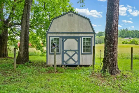 2499 W Leatherwood Road Cumberland Furnace TN 37051