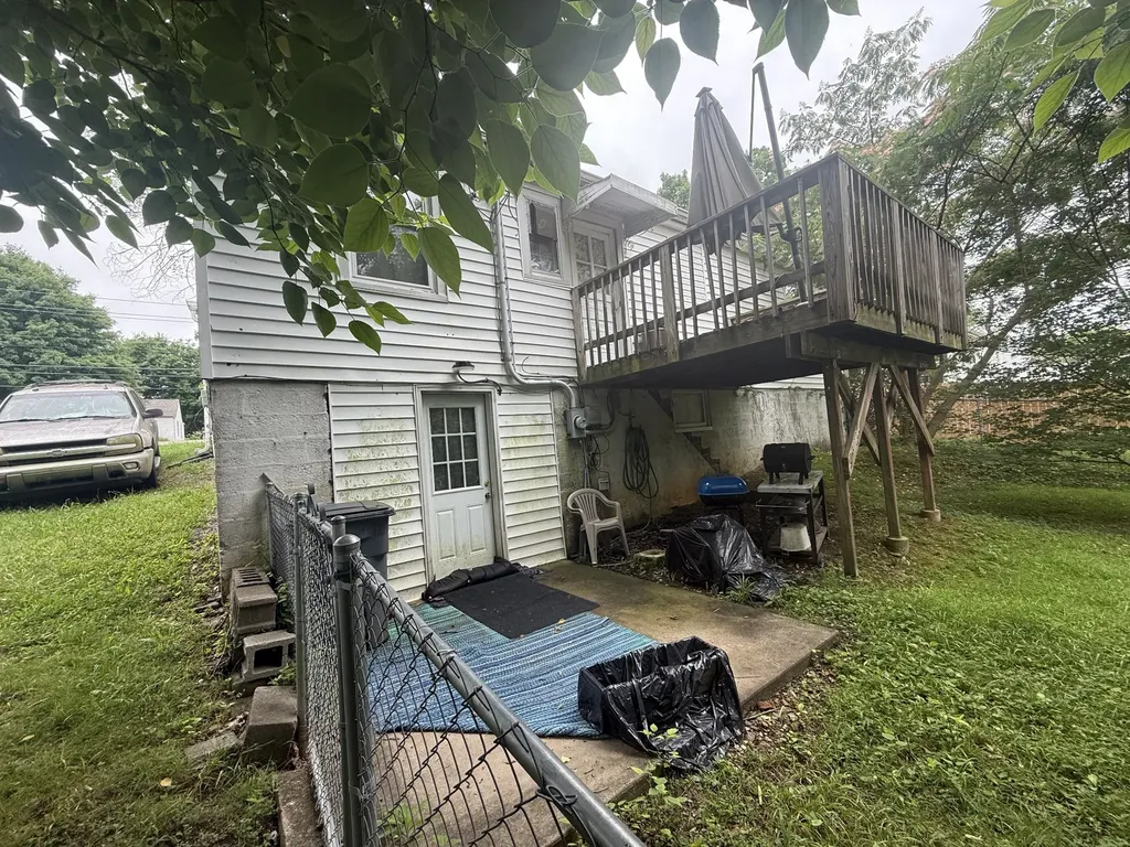 735 Woodmont Boulevard Clarksville TN 37040