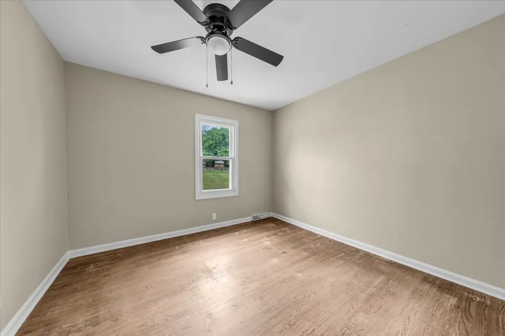 30 Jd Ring Road Hillsboro TN 37342