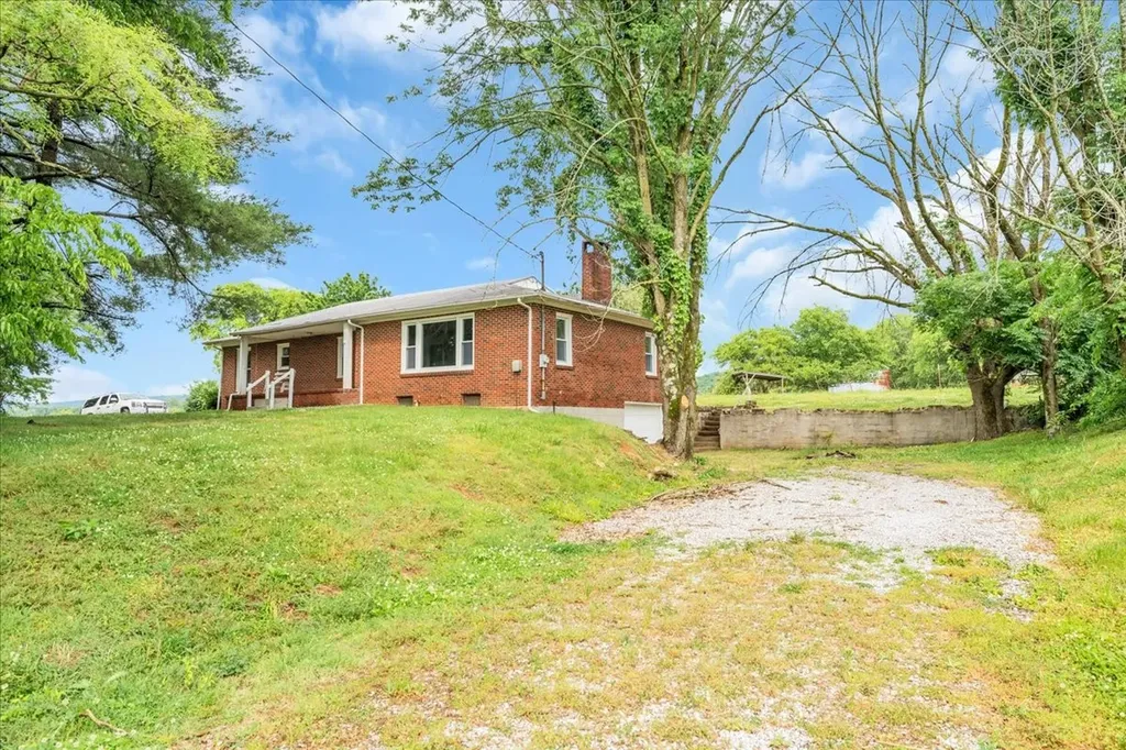 30 Jd Ring Road Hillsboro TN 37342