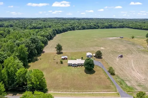 6439 Cedar Grove Road Big Sandy TN 38221