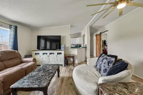 6439 Cedar Grove Road Big Sandy TN 38221
