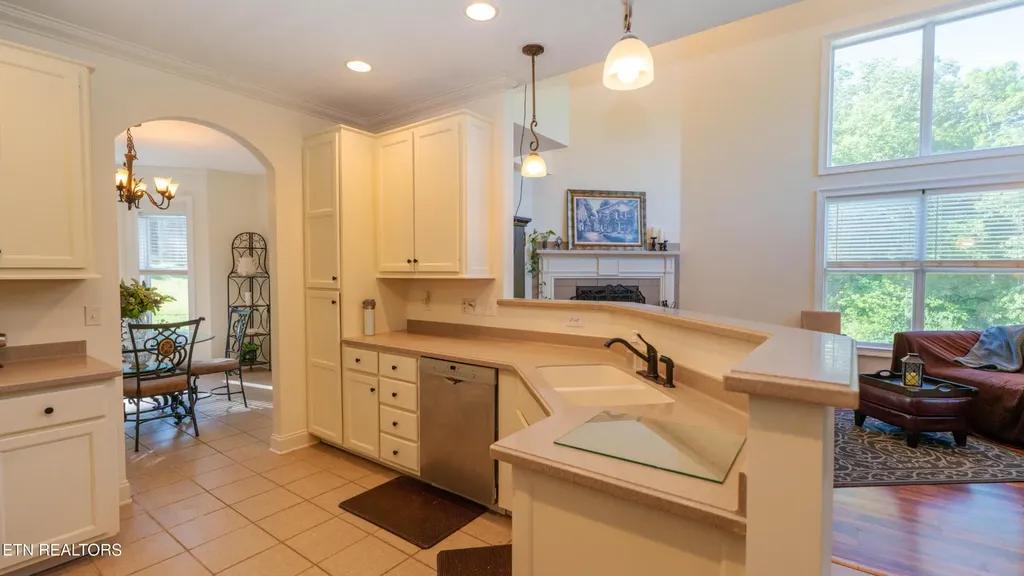 3512 Cabin Ridge Road Louisville TN 37777