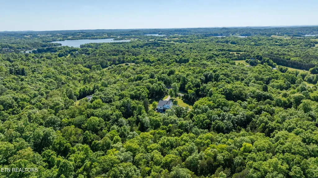 3512 Cabin Ridge Road Louisville TN 37777
