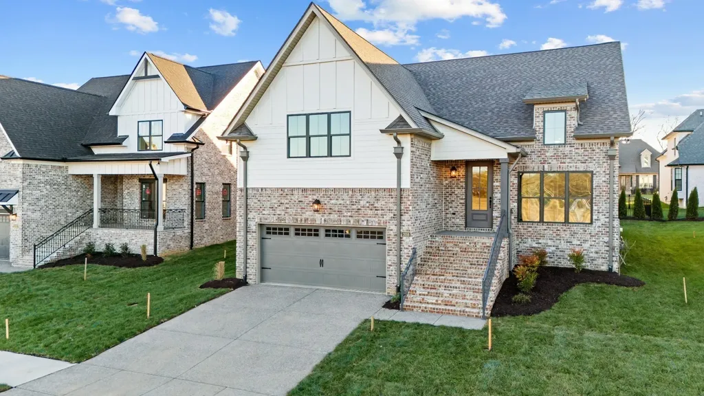 2016 Wt Chandler Boulevard #83 Gallatin TN 37066
