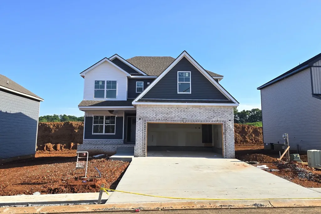 316 Cardinal Creek Clarksville TN 37040